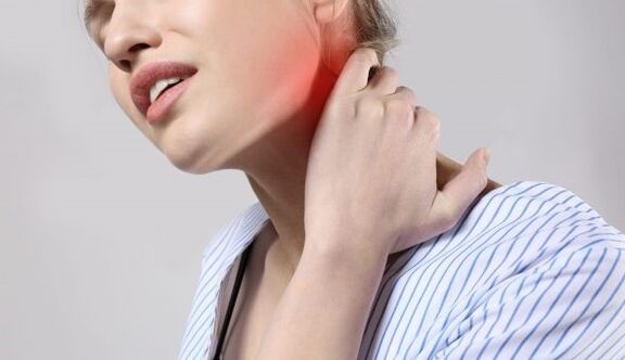 Con l'osteocondrosi del rachide cervicale, il dolore si verifica nella zona del collo e delle spalle