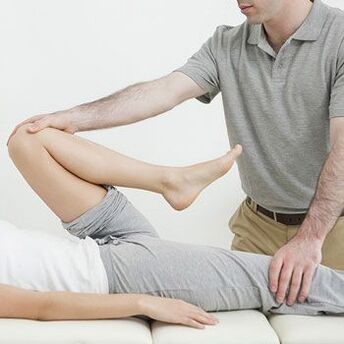 Le sessioni di massaggio e gli esercizi alleviano i sintomi dell’artrosi dell’anca